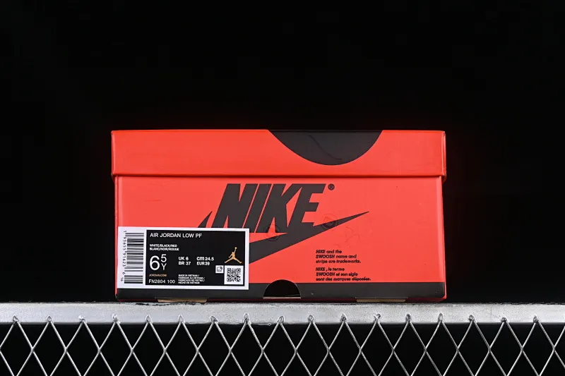 All categories Air Jordan Jordan series basketball shoes Air Jordan 1 Low Z version CLOT x Air Jordan 1 Low "Fearles" AJ1 Joe 1 white silk low-top cultural casual sneakers CU2804-100